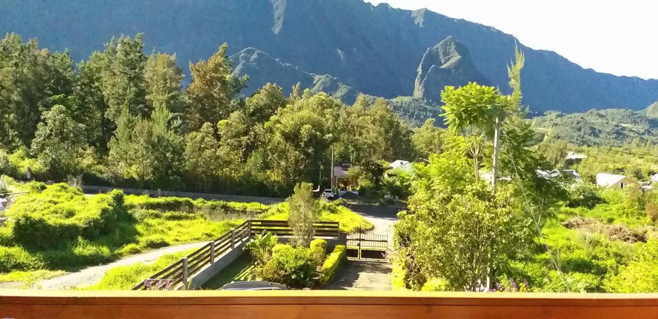 Chambre D'Hote Les Amoureux Du Cirque Cilaos Exteriör bild
